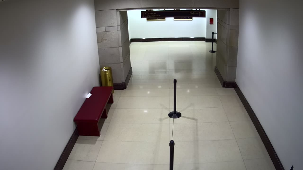 7080CVCULElevator17-18toGalleries_2021-01-06_01h00min00s477ms.mp4