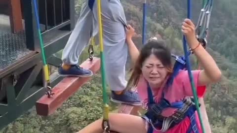 The girl is very scared! #fun #funny_video