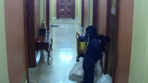 0263USCH02H227Hallway_2021-01-06_00h00min00s873ms.mp4