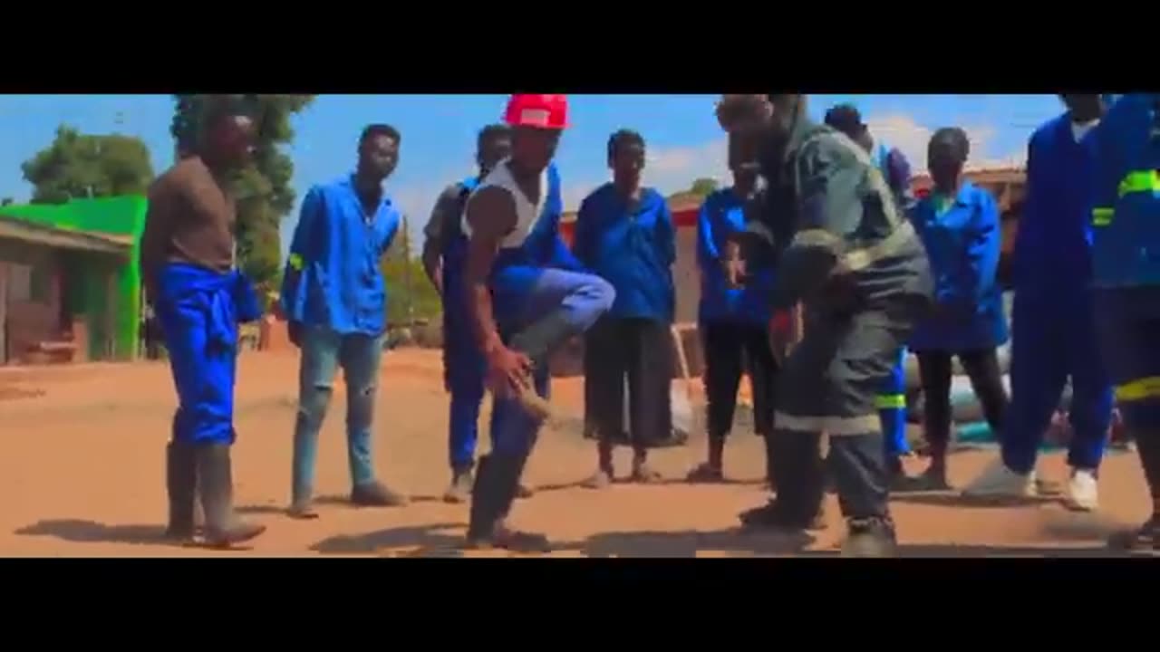 Bello Shit Dancing video