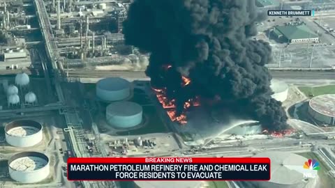 Petroleum refinery fire and chemical leak forces evacuation