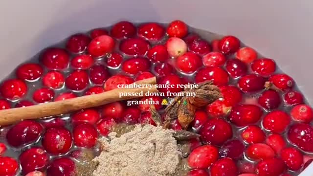 The cranberry sauce that everyone will ask you the recipe for🎄🤍🕊️