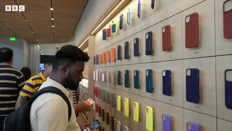 Why has Apple launched its first store in India? - BBC News