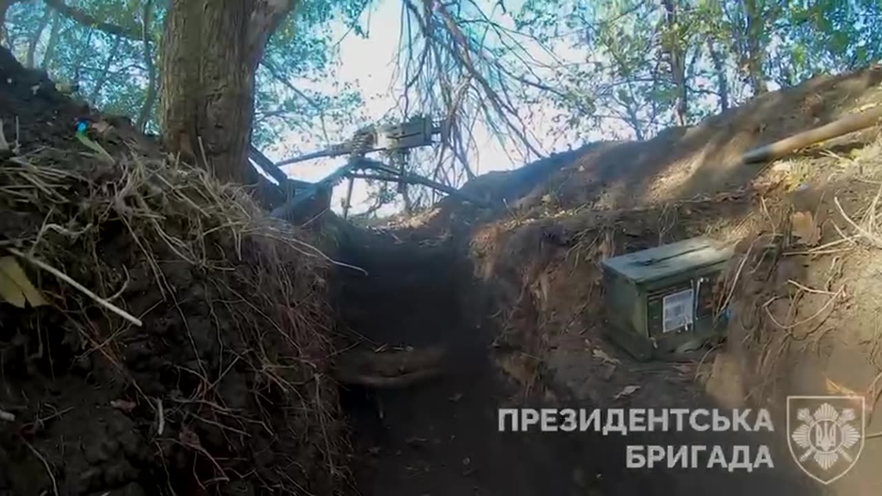 Russian attemt to storm Ukranian held trench position - Ukraine war combat footage