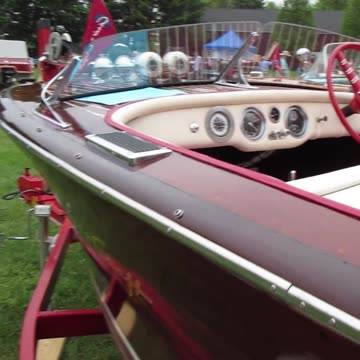 1948 Chris Craft Deluxe Runabout