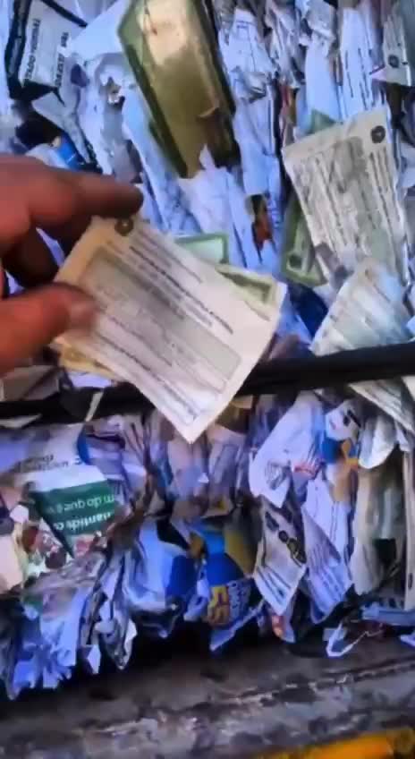 ballots found in trash - brasil