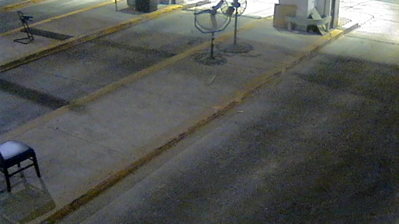 3138RHOBG3CStGarageLeftDoor_2021-01-06_04h41min19s930ms.mp4