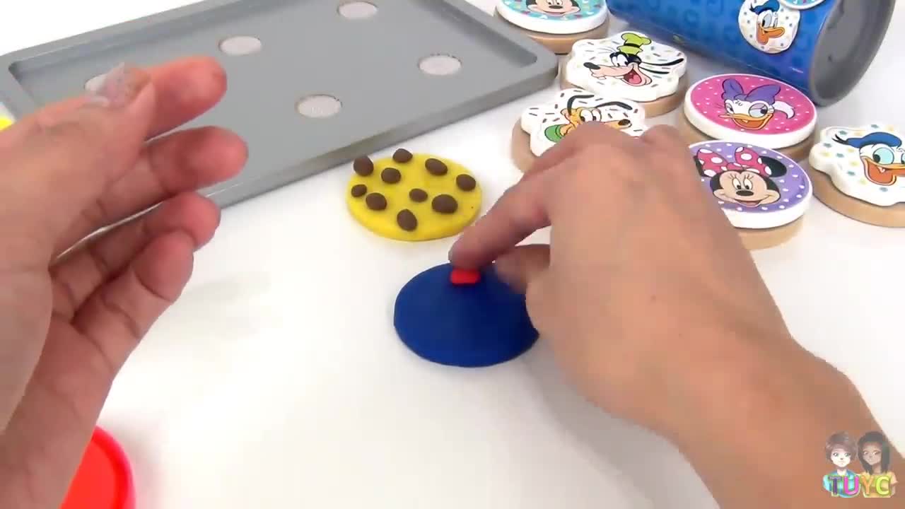 Let's Bake Cookie with Play Doh & Mickey Mouse Clubhouse Pals