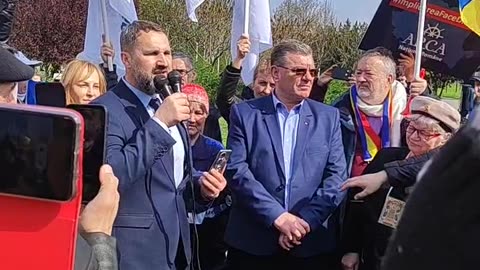 Protestul cetățenilor la Parlament contra Legii PLX 145 din 2023 (Global News România; 19.04.2023)2