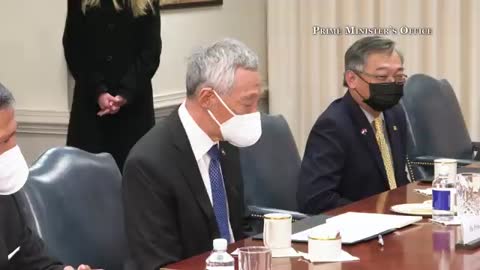 Prime Minister Lee Hsien Loong meets United States Defence Secreton March 28, 2022_Cut