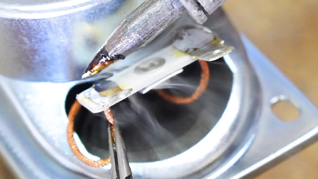 How to change braid wires of a Sound Speaker