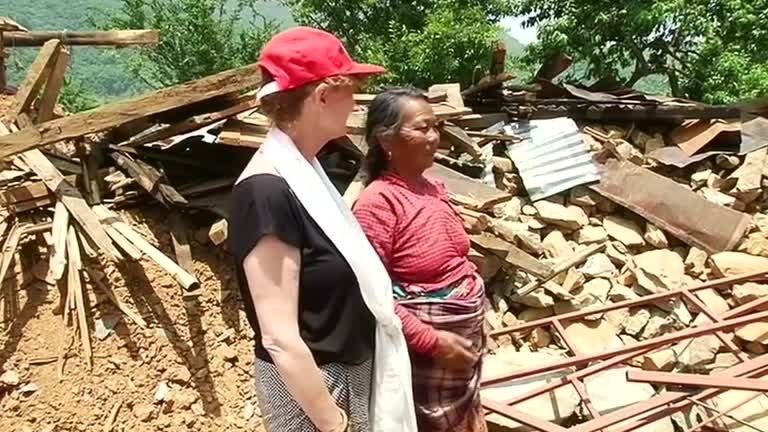 Hollywood actress Susan Sarandon visits quake-hit Nepal