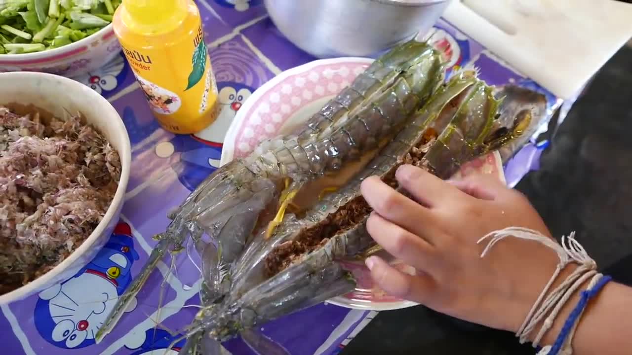 ALIEN SHRIMP Thailand Street Food9