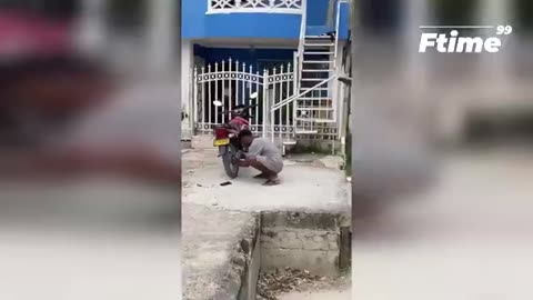 Try Not To Laugh People Being Idiots |