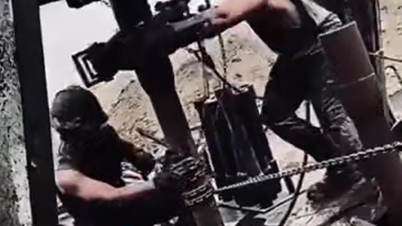 Oil well drilling looks absurdly dangerous