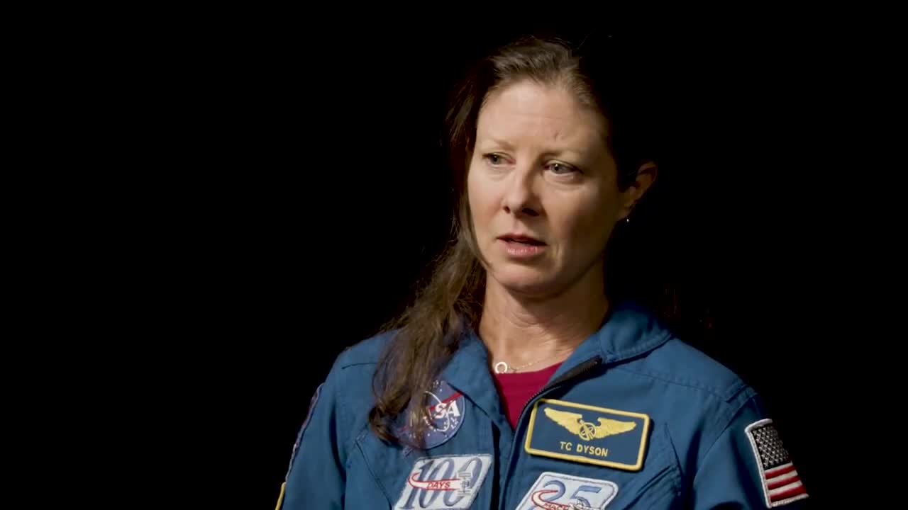 Astronauts Describe Seeing Earth From Space