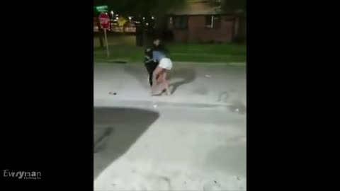 Girl Fight In The Hood