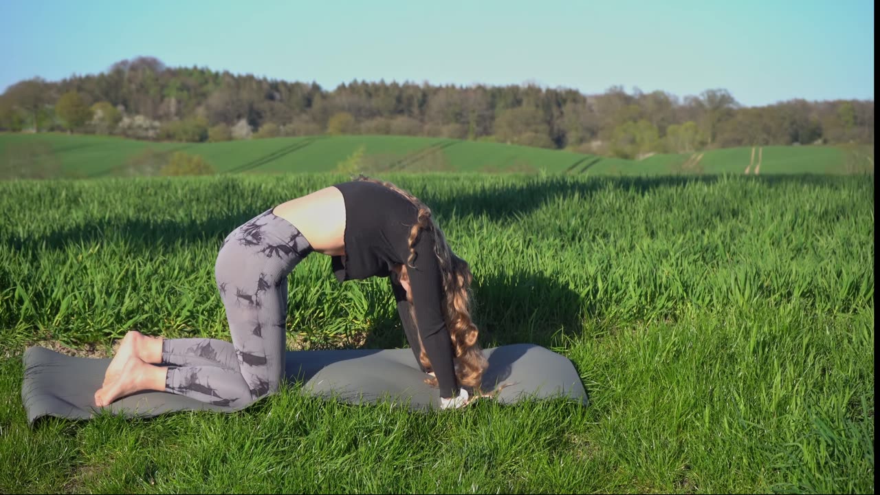 CALMING YOGA IN THE NATURE