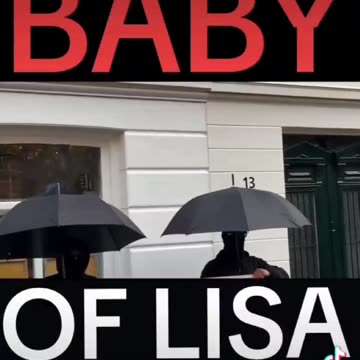 BLACK UMBRELLAS BIJ DE VOORDEUR VAN JORIS DEMMINK: "WHERE IS THE BABY OF LISA?"