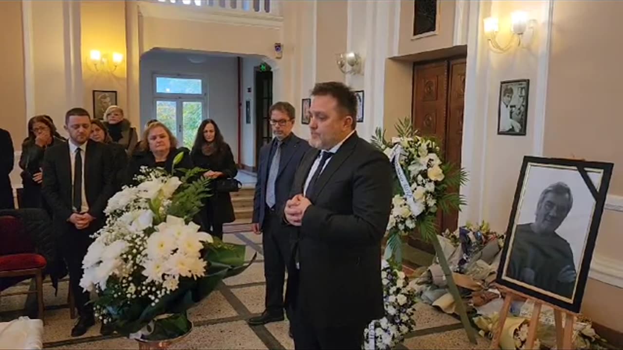 Zef Deda përcillet me duartrokitje për në banesë të fundit, Julian Deda: Baba dhe artist
