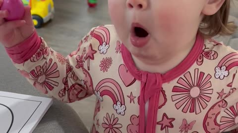 Baby Learns the Color "Pank"