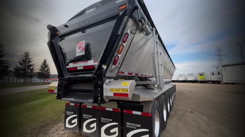 Gincor 8 Axle - Live Bottom Semi Trailer - Aero Electric Tarp