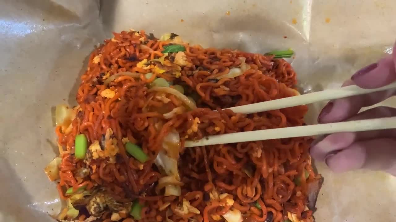 2,000 plates are sold a day! Popular Singapore Hawker Street Food