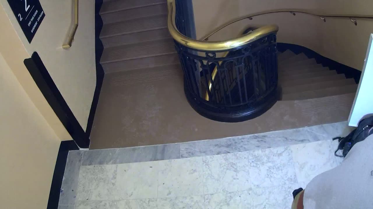 3489CHOB02Stair3_2021-01-06_08h20min01s320ms.mp4