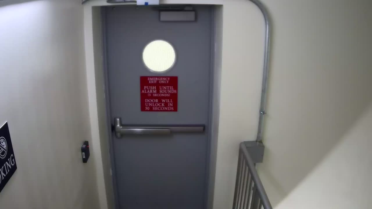 6153RHOBGRRGST1StairwellSide_2021-01-06_23h40min02s440ms.mp4