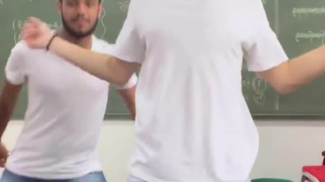 DANCEI com OS ALUNOS DA MINHA ESCOLA!! πΊπ