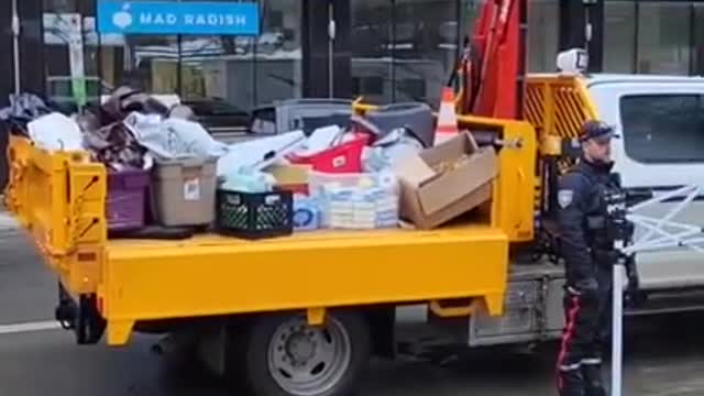 Ottawa Police Confiscate Donations for Protesting Canadian Truckers