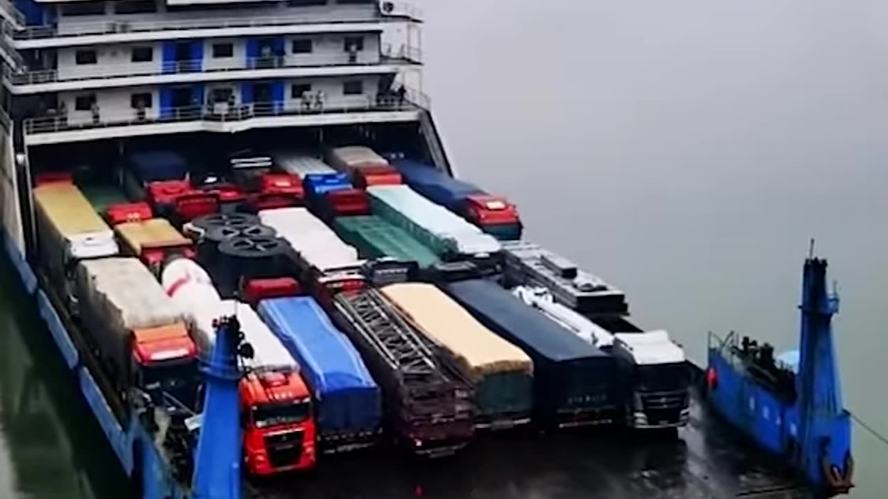 Huge Trucks loading onto a RoRo Ship! 🚛🚢