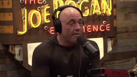 Joe Rogan & Tulsi Gabbard discuss the dangers of central bank