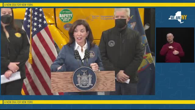 ‘No Excuses’: Kathy Hochul Tells New Yorkers To Stay Off The Roads As She Issues Blizzard Warning