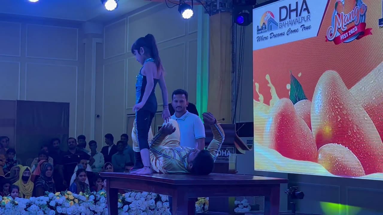 5 Years Old Girl Shocked The Audience - Performance Circus