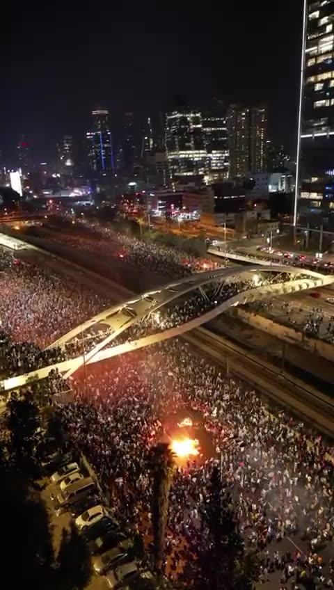 JUST IN - Massive protest in Israel after PM Netanyahu