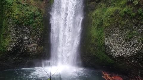 Slow Motion Footage of Multnomah Falls