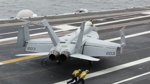 Carrier Qualifications On USS Abraham Lincoln (CVN 72) July 26, 2010 (1080p)