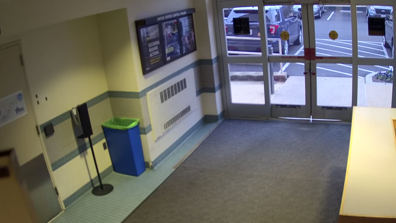 1662HQOB01WestDoor_2021-01-06_16h22min44s710ms.mp4