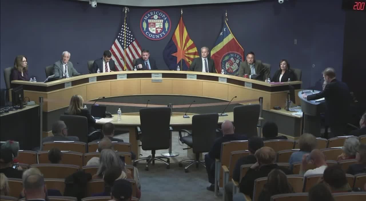 Corrupt Maricopa County recorder Stephen Richer tries to claim we are fighting about “conspiracy theories” and is promptly booed by everyone in attendance 🔥