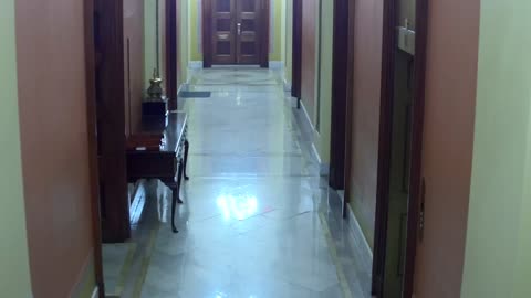 0263USCH02H227Hallway_2021-01-05_00h40min00s063ms.mp4