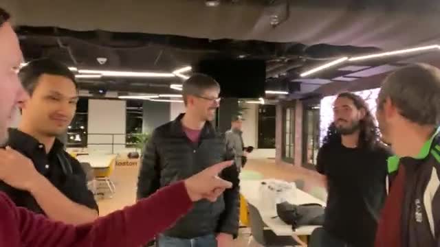 Cringe Twitter employees counting down their last seconds at the company