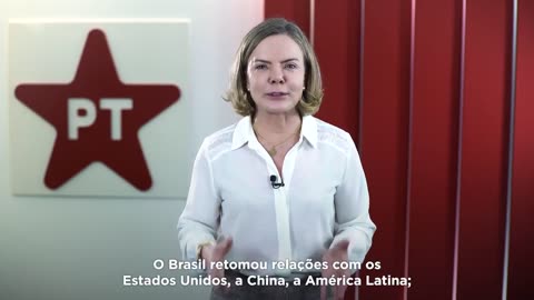 Em vídeo, Gleisi ironiza volta de Bolsonaro: “ Brasil melhorou na sua ausência”