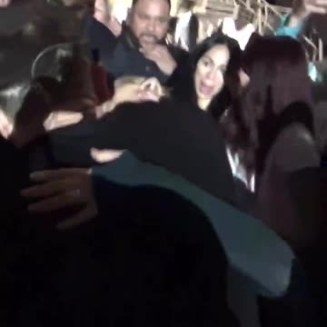 Kourtney Kardashian announces her pregnancy in the most spectacular way