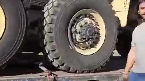 Τα στέλνουμε στην Ουκρανία