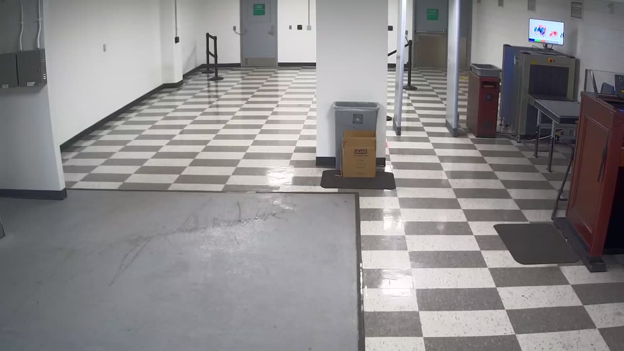 6127RHOBG3G3L4Lobby8Exterior_2021-01-06_12h40min01s087ms.mp4