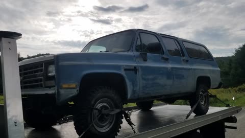 GMC Suburban - Why Big Old SUV's are the ULTIMATE Prepper Machines! Prepping w Driver