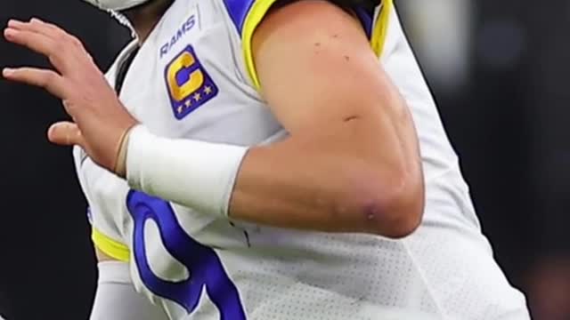 Photographer falls and fractures spine at Rams Super Bowl celebration