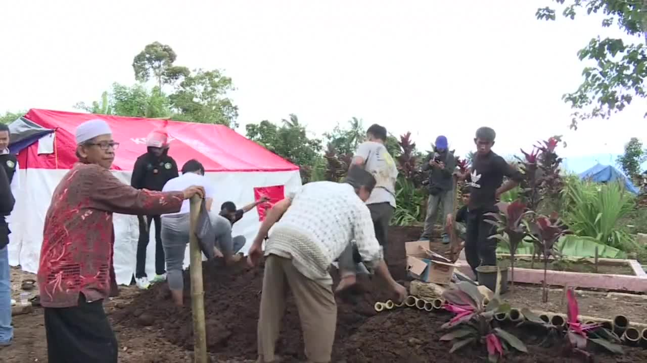 Aftermath of Indonesia earthquake that kills 162