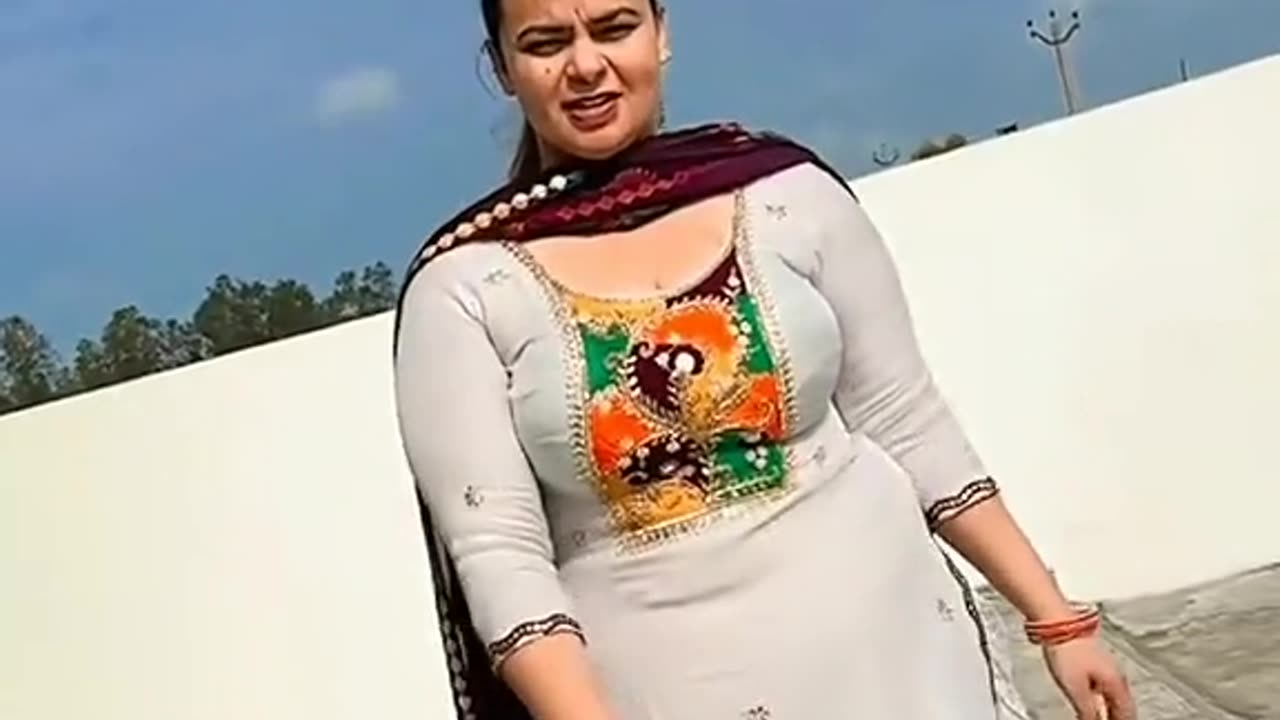 Hot Desi Aunty